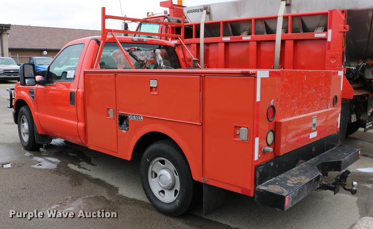 image for item DB6586 2008 Ford F250 Super Duty utility bed pickup truck