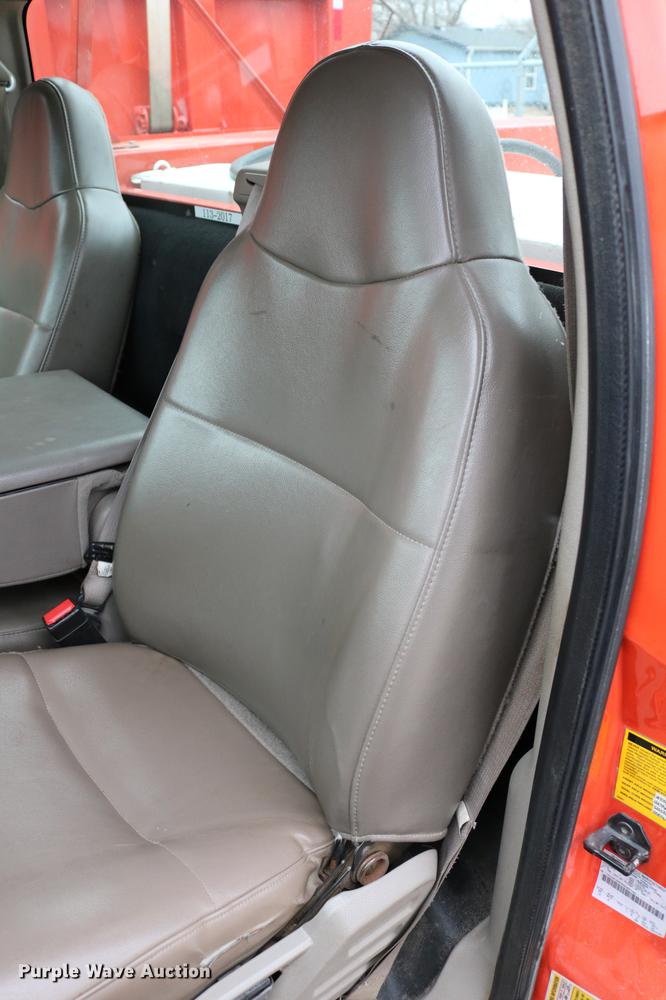 image for item DB6586 2008 Ford F250 Super Duty utility bed pickup truck