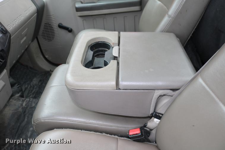 image for item DB6586 2008 Ford F250 Super Duty utility bed pickup truck