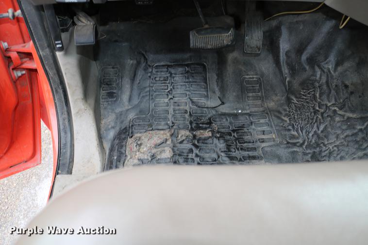 image for item DB6586 2008 Ford F250 Super Duty utility bed pickup truck