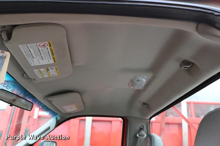 image for item DB6586 2008 Ford F250 Super Duty utility bed pickup truck