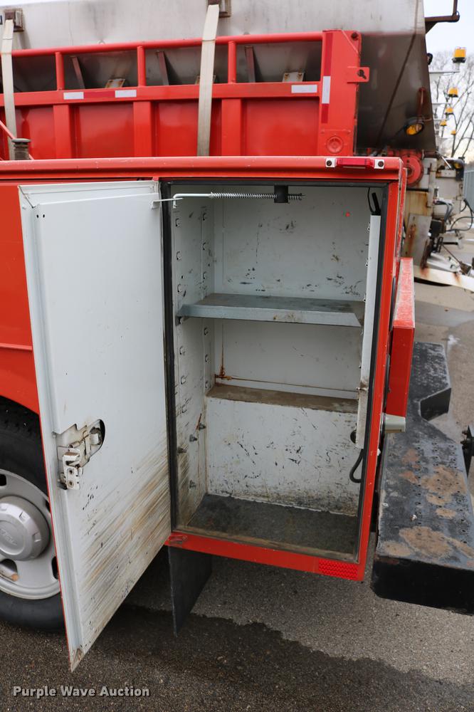 image for item DB6586 2008 Ford F250 Super Duty utility bed pickup truck