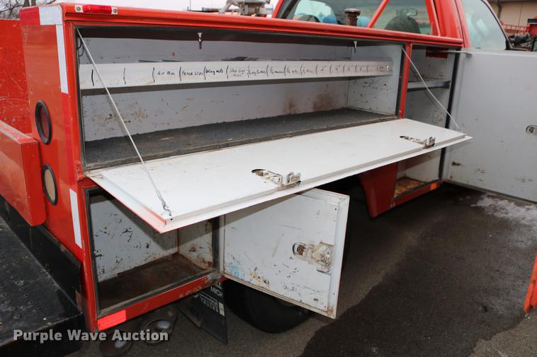 image for item DB6586 2008 Ford F250 Super Duty utility bed pickup truck