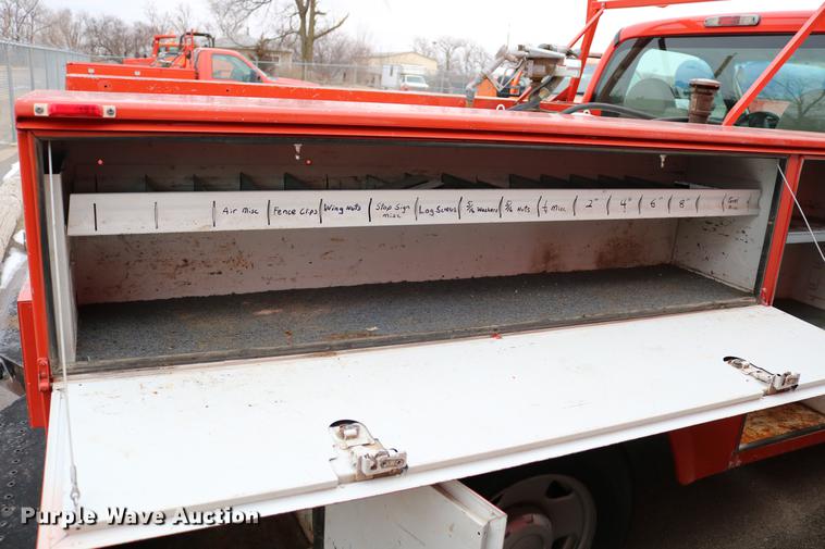 image for item DB6586 2008 Ford F250 Super Duty utility bed pickup truck