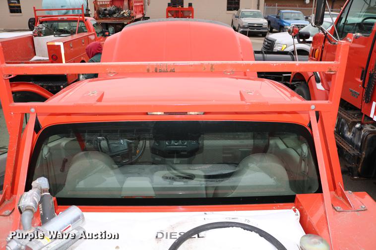 image for item DB6586 2008 Ford F250 Super Duty utility bed pickup truck