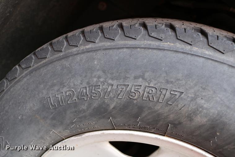 image for item DB6586 2008 Ford F250 Super Duty utility bed pickup truck