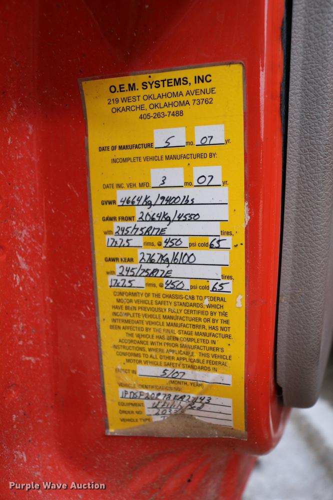 image for item DB6586 2008 Ford F250 Super Duty utility bed pickup truck