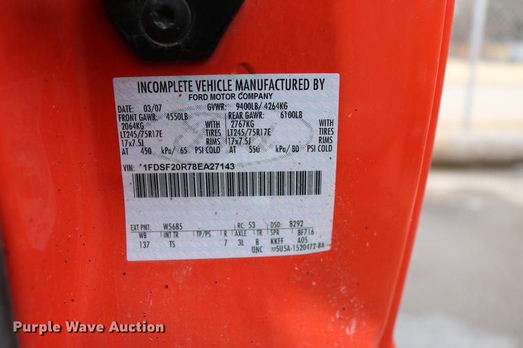 image for item DB6586 2008 Ford F250 Super Duty utility bed pickup truck