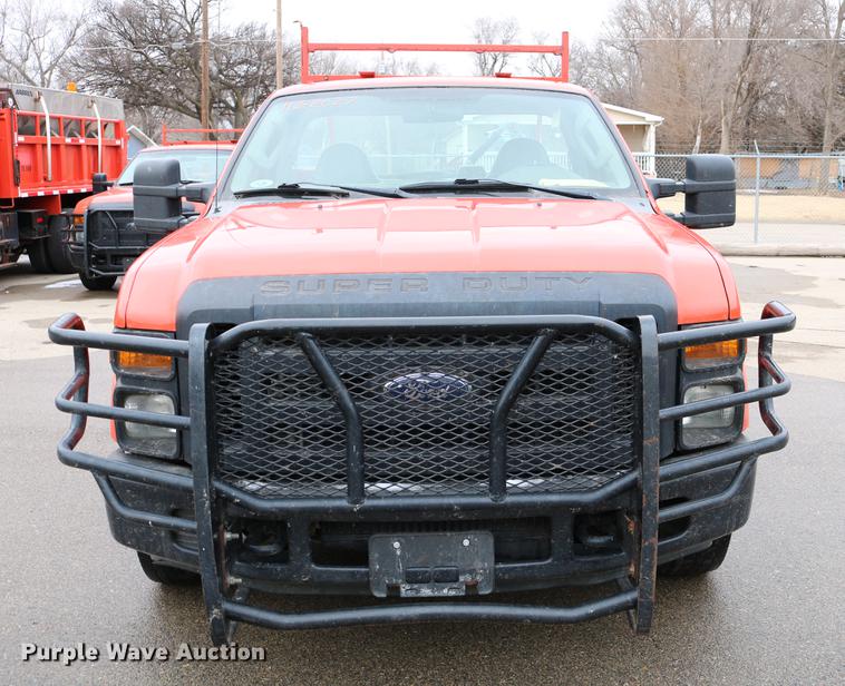 image for item DB6587 2008 Ford F250 Super Duty utility bed pickup truck