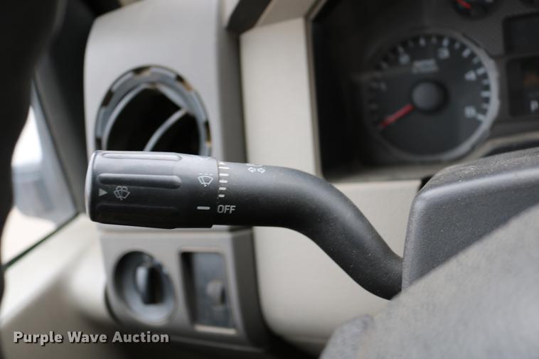 image for item DB6587 2008 Ford F250 Super Duty utility bed pickup truck