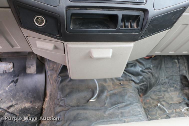 image for item DB6587 2008 Ford F250 Super Duty utility bed pickup truck