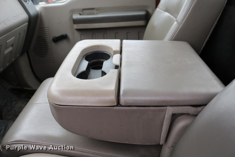 image for item DB6587 2008 Ford F250 Super Duty utility bed pickup truck