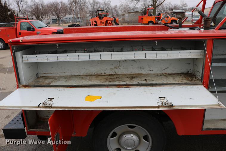 image for item DB6587 2008 Ford F250 Super Duty utility bed pickup truck