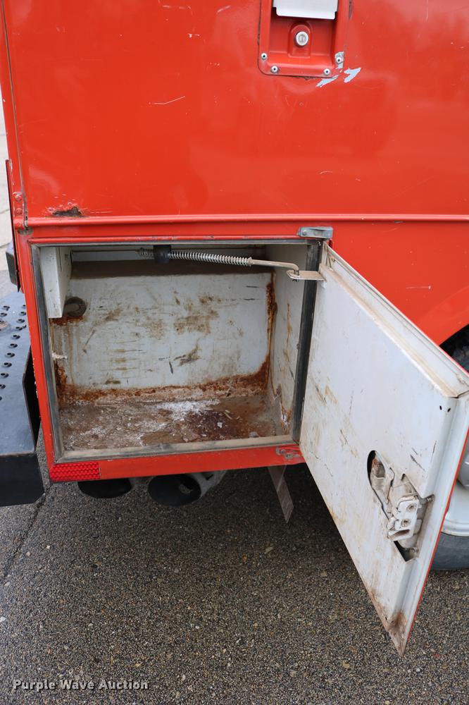 image for item DB6587 2008 Ford F250 Super Duty utility bed pickup truck