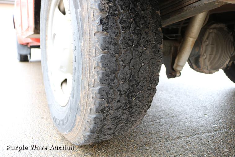 image for item DB6587 2008 Ford F250 Super Duty utility bed pickup truck