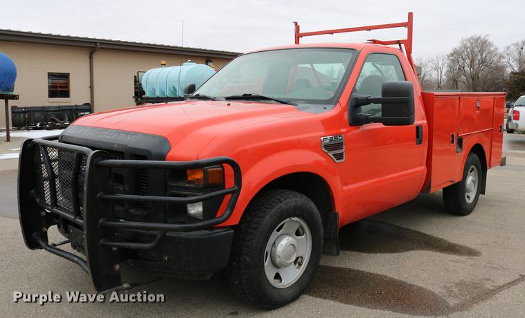 image for item DB6588 2008 Ford F250 Super Duty utility bed pickup truck