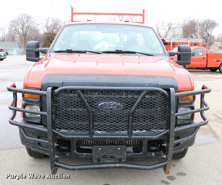 image for item DB6588 2008 Ford F250 Super Duty utility bed pickup truck