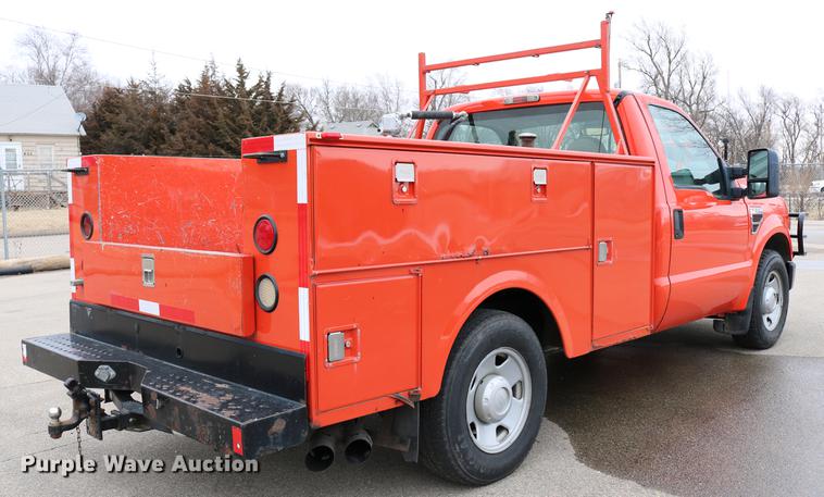 image for item DB6588 2008 Ford F250 Super Duty utility bed pickup truck