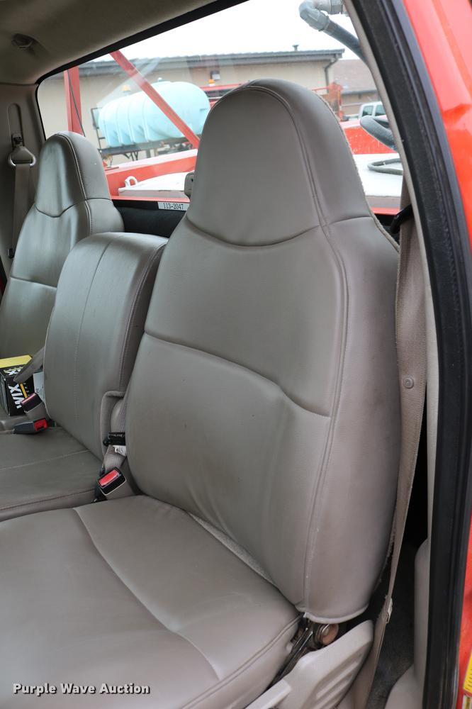 image for item DB6588 2008 Ford F250 Super Duty utility bed pickup truck