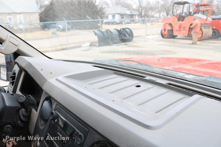 image for item DB6588 2008 Ford F250 Super Duty utility bed pickup truck