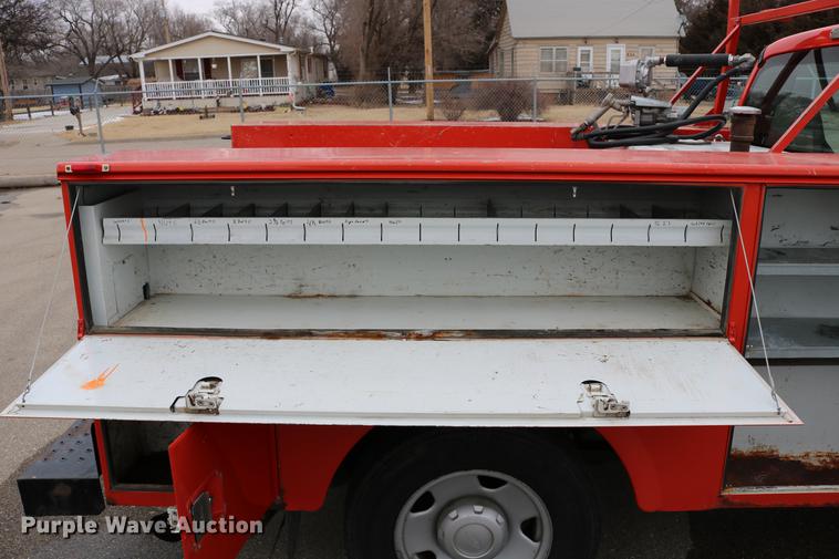 image for item DB6588 2008 Ford F250 Super Duty utility bed pickup truck