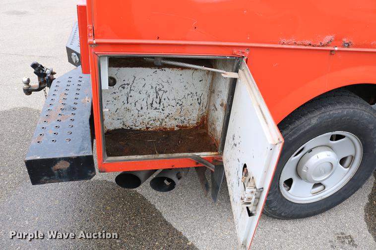 image for item DB6588 2008 Ford F250 Super Duty utility bed pickup truck