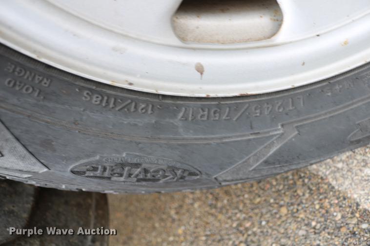 image for item DB6588 2008 Ford F250 Super Duty utility bed pickup truck