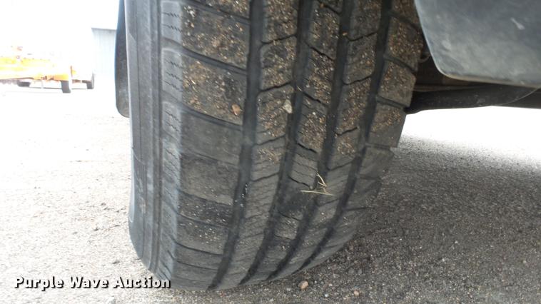 image for item DC0585 2006 Ford F250 Super Duty utility bed pickup truck