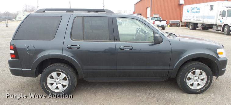 image for item DC0587 2010 Ford Explorer SUV