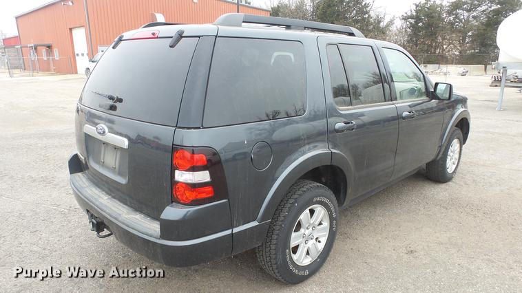 image for item DC0587 2010 Ford Explorer SUV