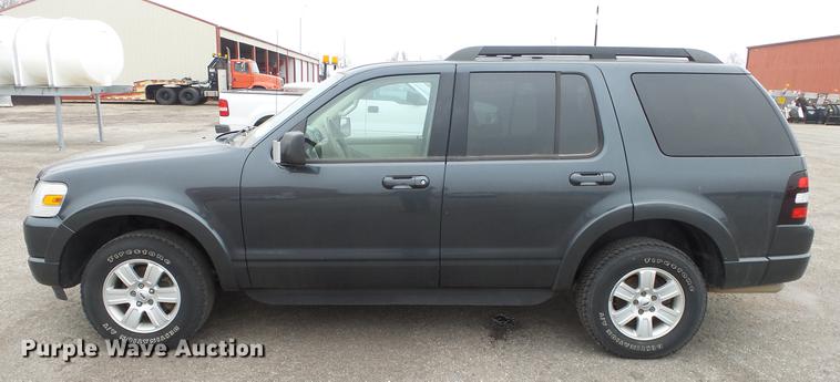 image for item DC0587 2010 Ford Explorer SUV
