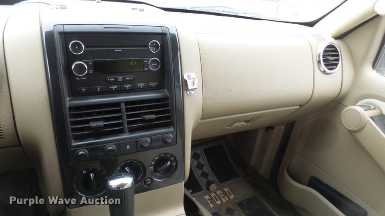 image for item DC0587 2010 Ford Explorer SUV
