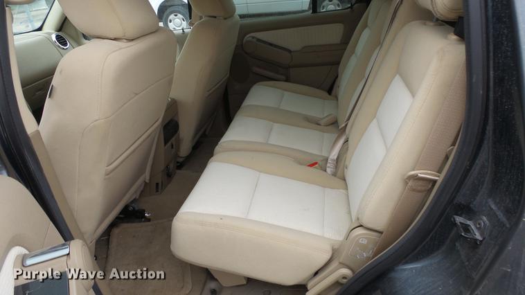 image for item DC0587 2010 Ford Explorer SUV