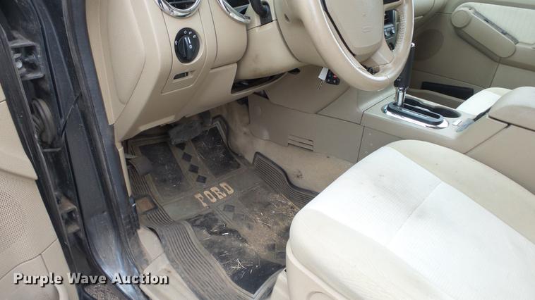 image for item DC0587 2010 Ford Explorer SUV