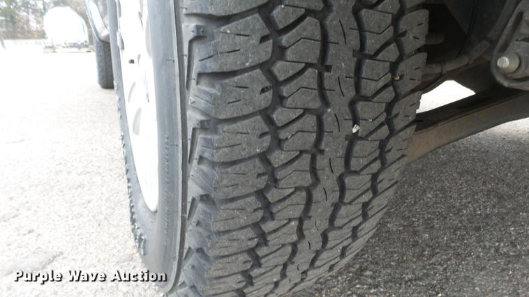 image for item DC0587 2010 Ford Explorer SUV