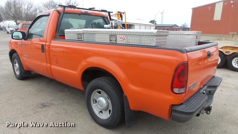 image for item DC0589 2006 Ford F250 Super Duty pickup truck