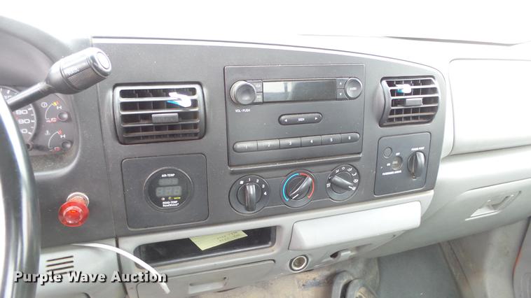 image for item DC0589 2006 Ford F250 Super Duty pickup truck