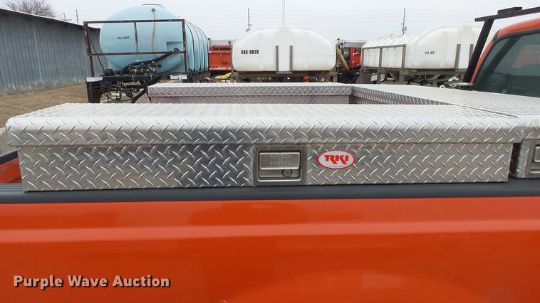 image for item DC0589 2006 Ford F250 Super Duty pickup truck