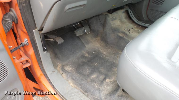 image for item DC0589 2006 Ford F250 Super Duty pickup truck