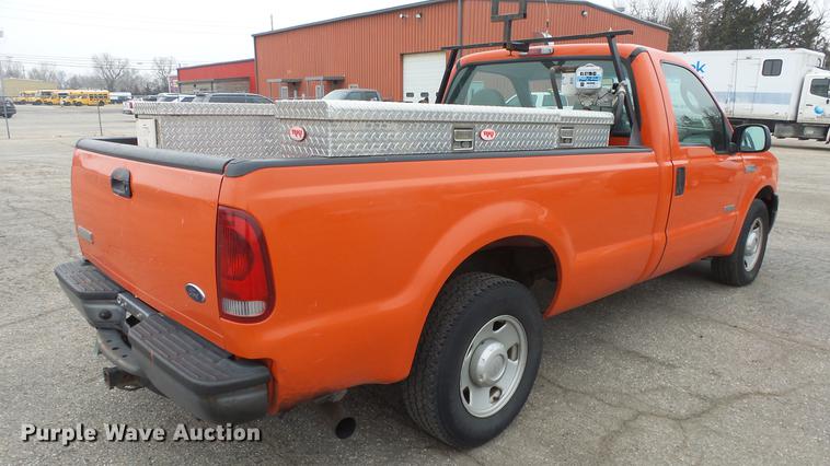 image for item DC0590 2006 Ford F250 Super Duty pickup truck