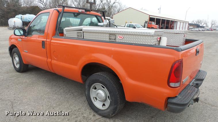 image for item DC0590 2006 Ford F250 Super Duty pickup truck