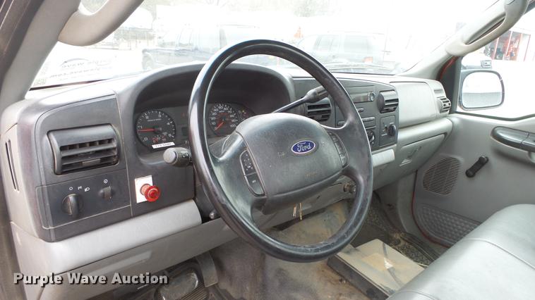 image for item DC0590 2006 Ford F250 Super Duty pickup truck