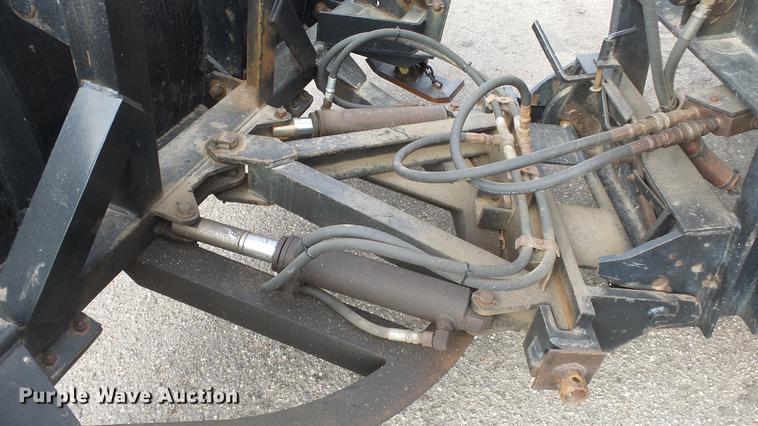 image for item DC0592 2003 Sterling LT7501 dump truck