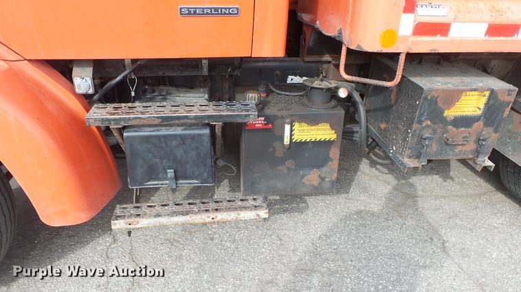 image for item DC0592 2003 Sterling LT7501 dump truck