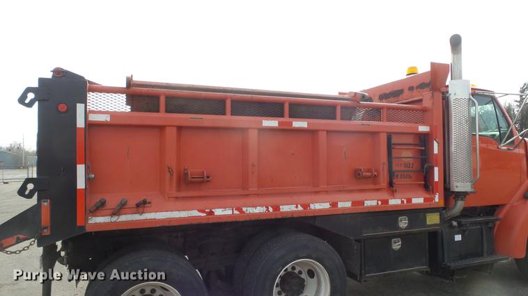 image for item DC0592 2003 Sterling LT7501 dump truck