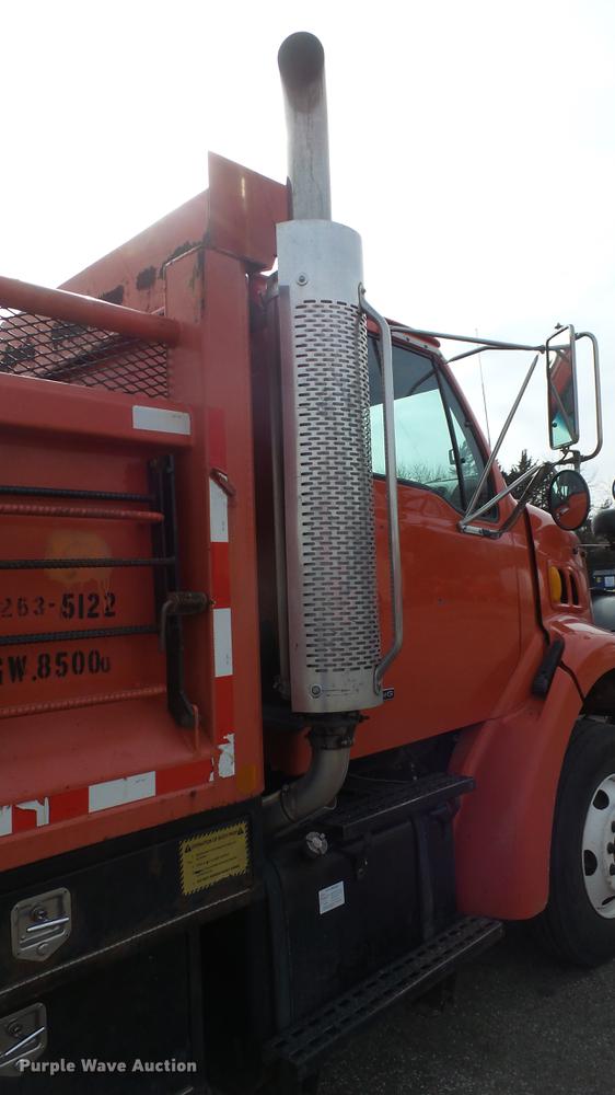 image for item DC0592 2003 Sterling LT7501 dump truck