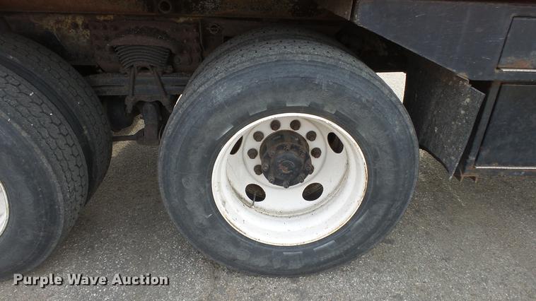 image for item DC0592 2003 Sterling LT7501 dump truck