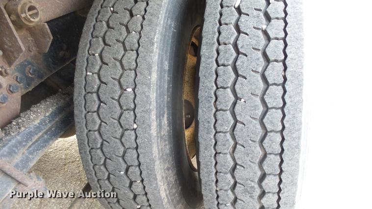 image for item DC0592 2003 Sterling LT7501 dump truck