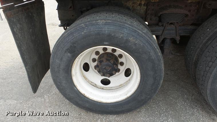 image for item DC0592 2003 Sterling LT7501 dump truck