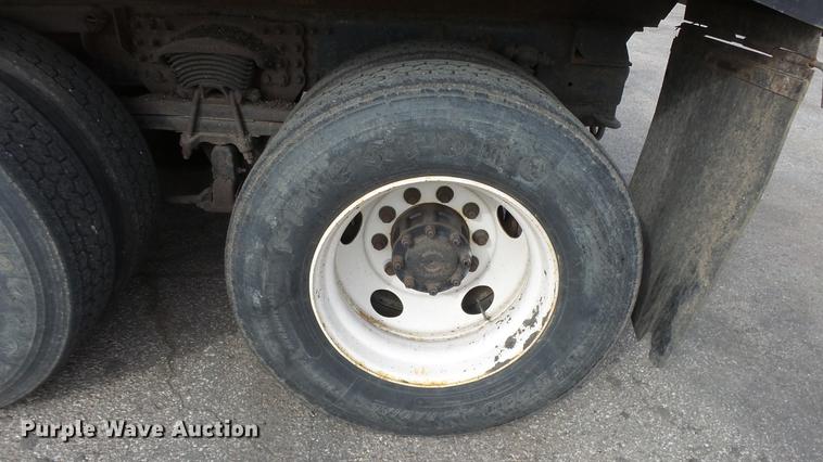 image for item DC0592 2003 Sterling LT7501 dump truck